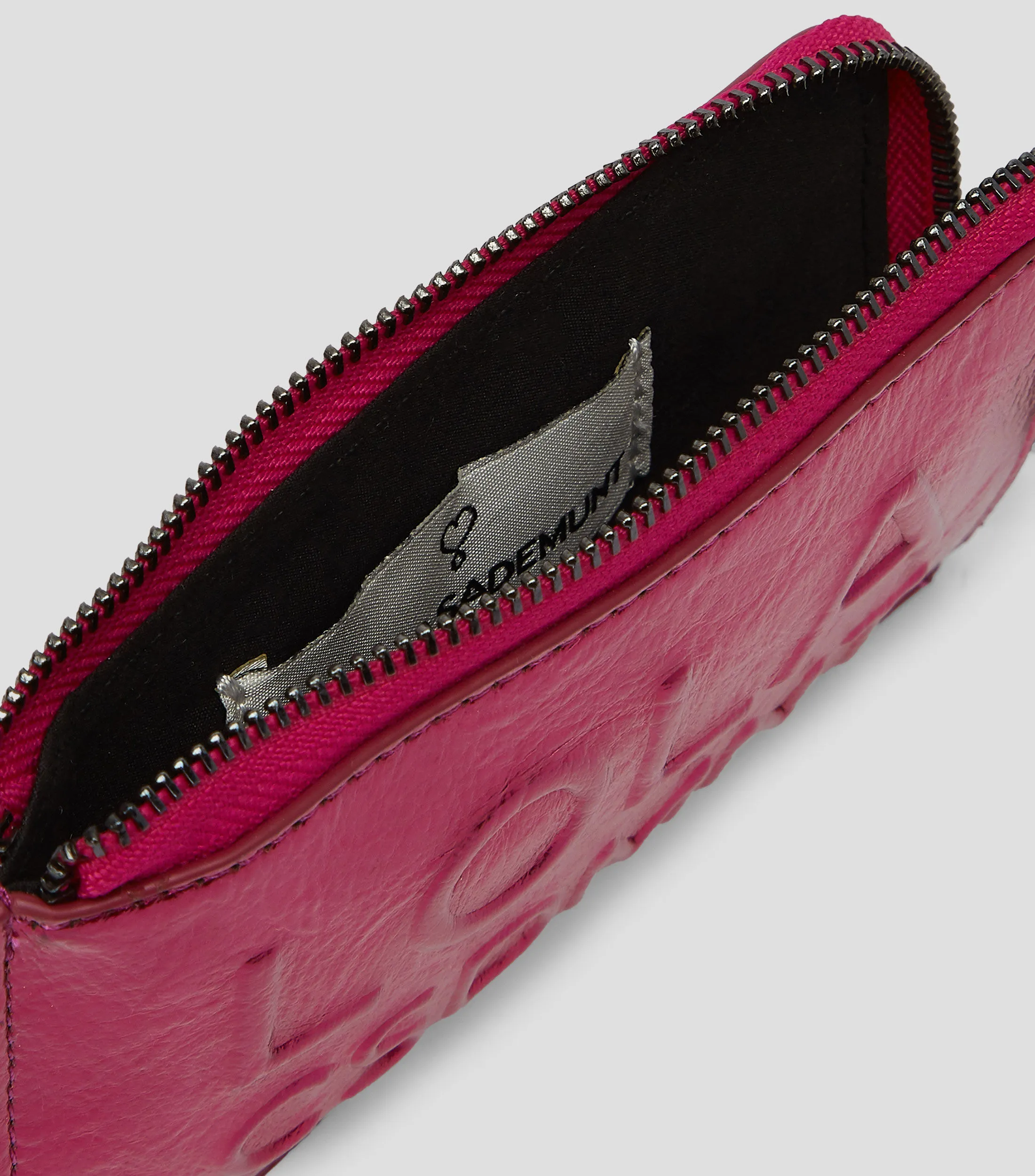 D374_Lola Casademunt Cartera con logo Mujer