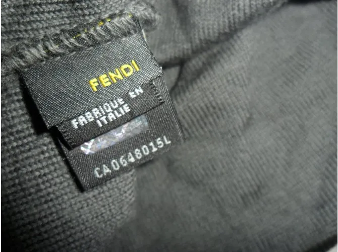 Fendi Sombreros gorros Gris 