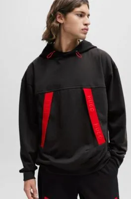 Sudadera con capucha oversize fit con cinta de logos roja